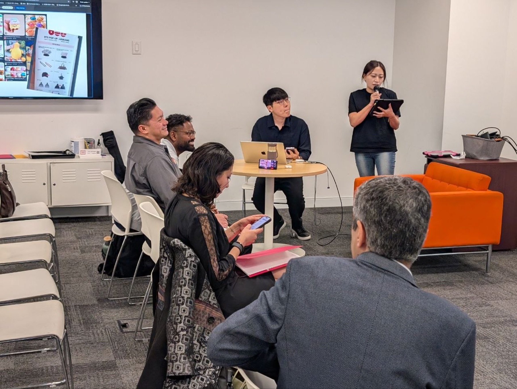 TrendSpot Market team presenting to the Demo Day judges